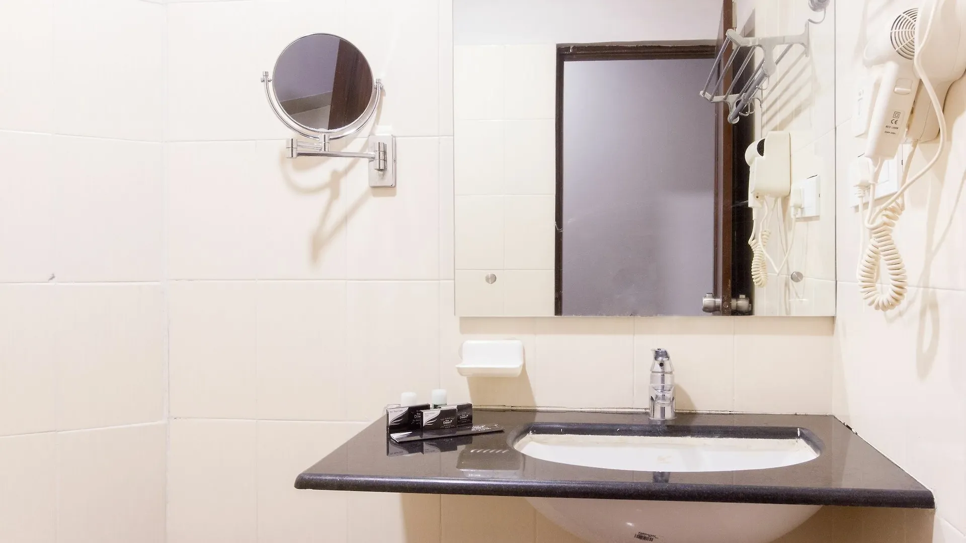 Hotel Fabhotel Dawn Mysore